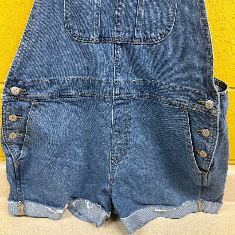 Overalls Shorts Women's Old Navy Size Large Blue Jean Shorts - Picture 3 of 7